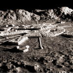 the-moon-doesnt-belong-to-us-alien-base-and-flying-objects-on-the-moon